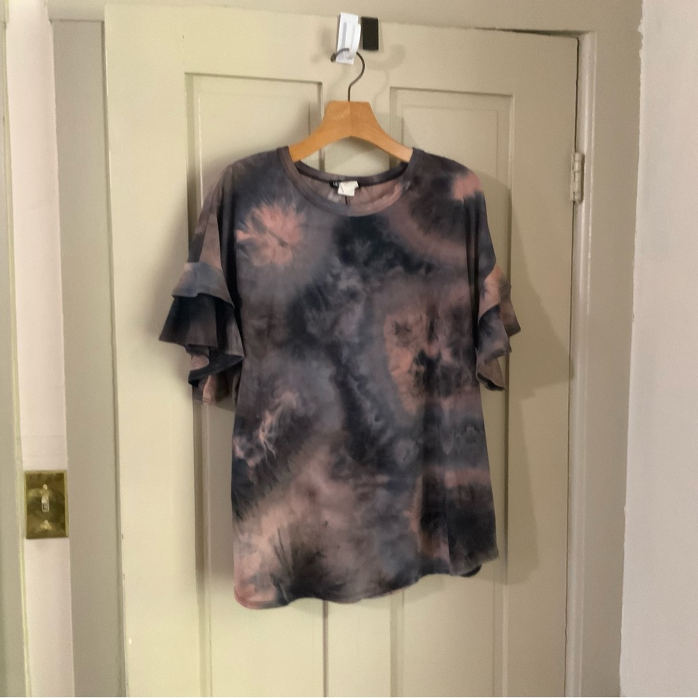HEIMISH USA Tie-Dye Ruffle Sleeve Blouse - Black and Pink